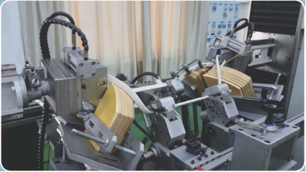 CN091CG-1300 雙臂全自動(dòng)數(shù)控定子線(xiàn)圈頂弧漲型機(jī)